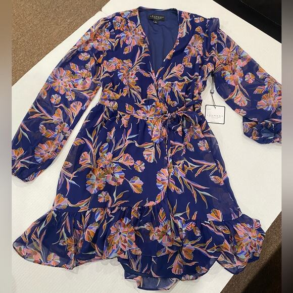 LAUNDRY BY SHELLI SEGAL
CHIFFON FLORAL PRINT WRAP DRESS size 8 (b15) - Picture 10 of 10